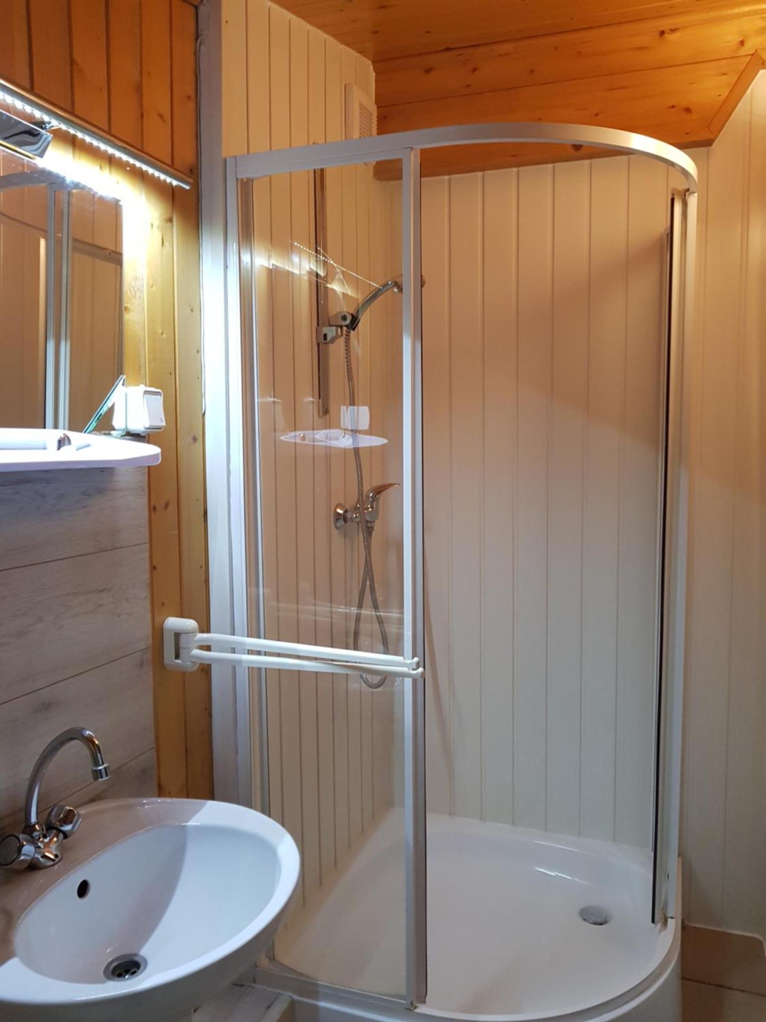 Bed and Breakfast Eden Щирк Номер фото